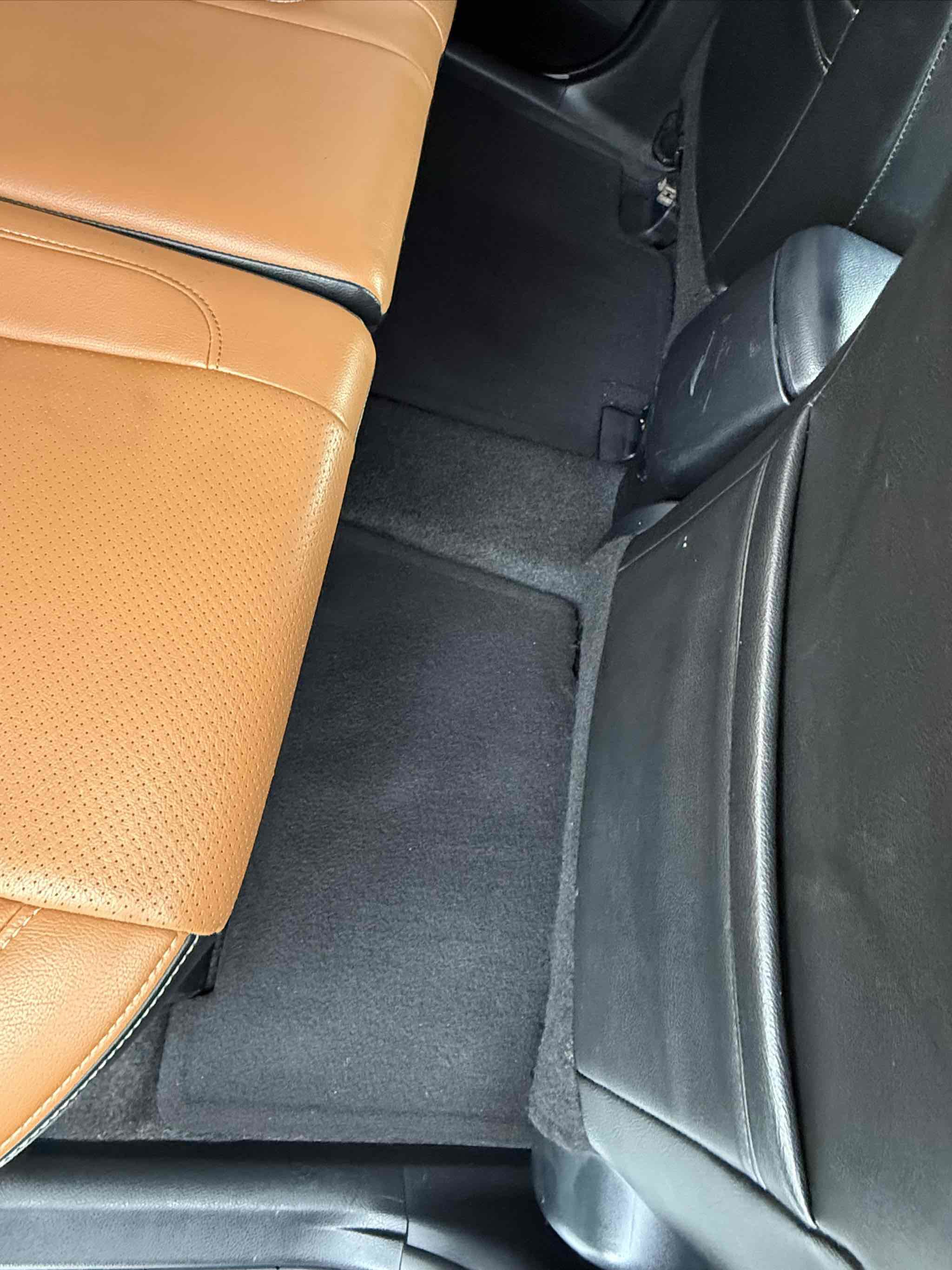 Used 2017 Toyota RAV4 LE image 49