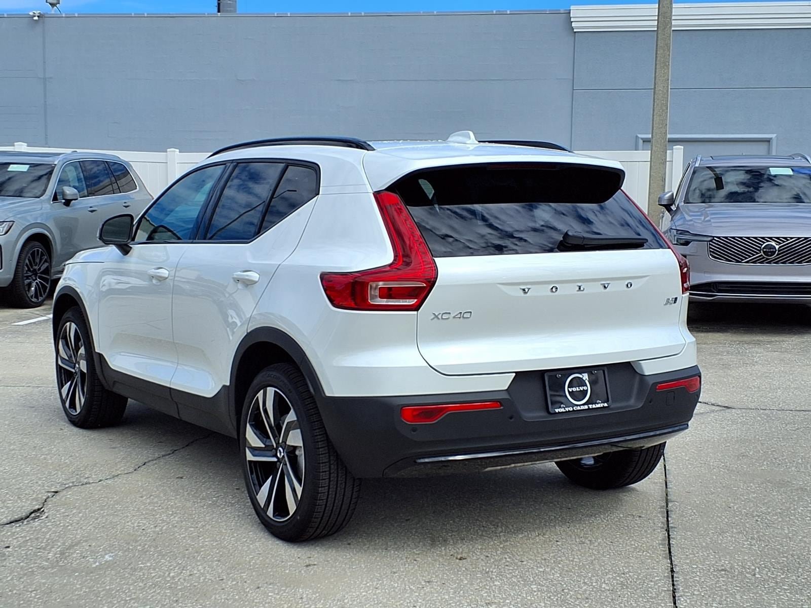 New 2026 Volvo XC40 B5 Plus w/ Protection Package Premier AWD/4WD image 5