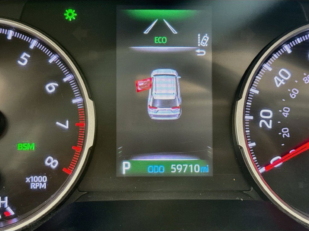Used 2020 Toyota RAV4 XLE w/ Convenience Package FWD image 15