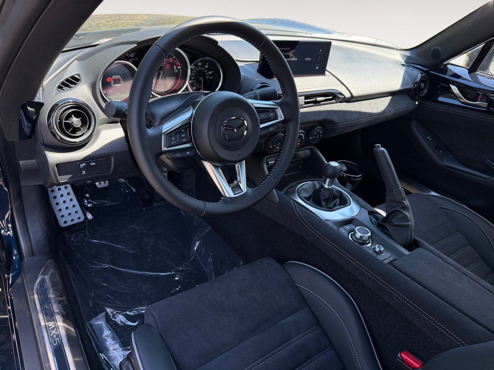 New 2026 MAZDA MX-5 Miata RF Club w/ Interior Package RWD image 15