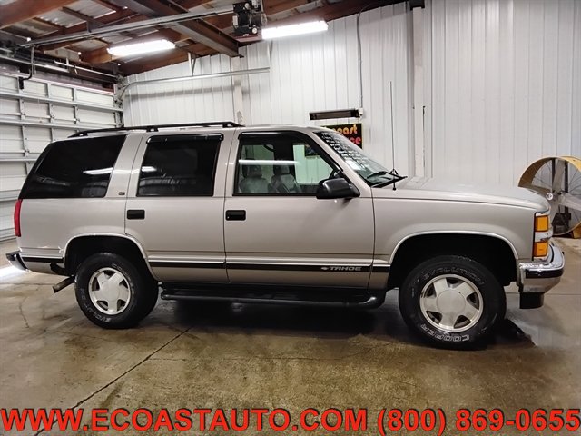 Used 1999 Chevrolet Tahoe Z71 w/ Preferred Equipment Group AWD/4WD image 2