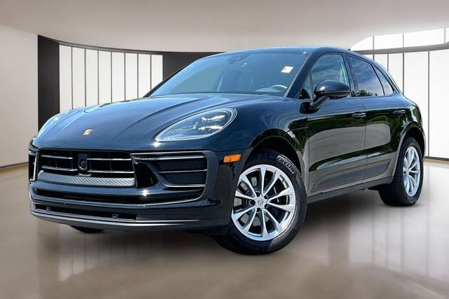 Used 2025 Porsche Macan AWD/4WD video 1