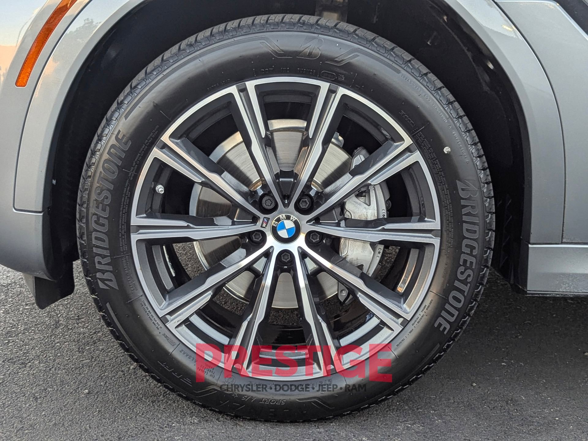 Used 2024 BMW X6 xDrive40i w/ Premium Package AWD/4WD image 36