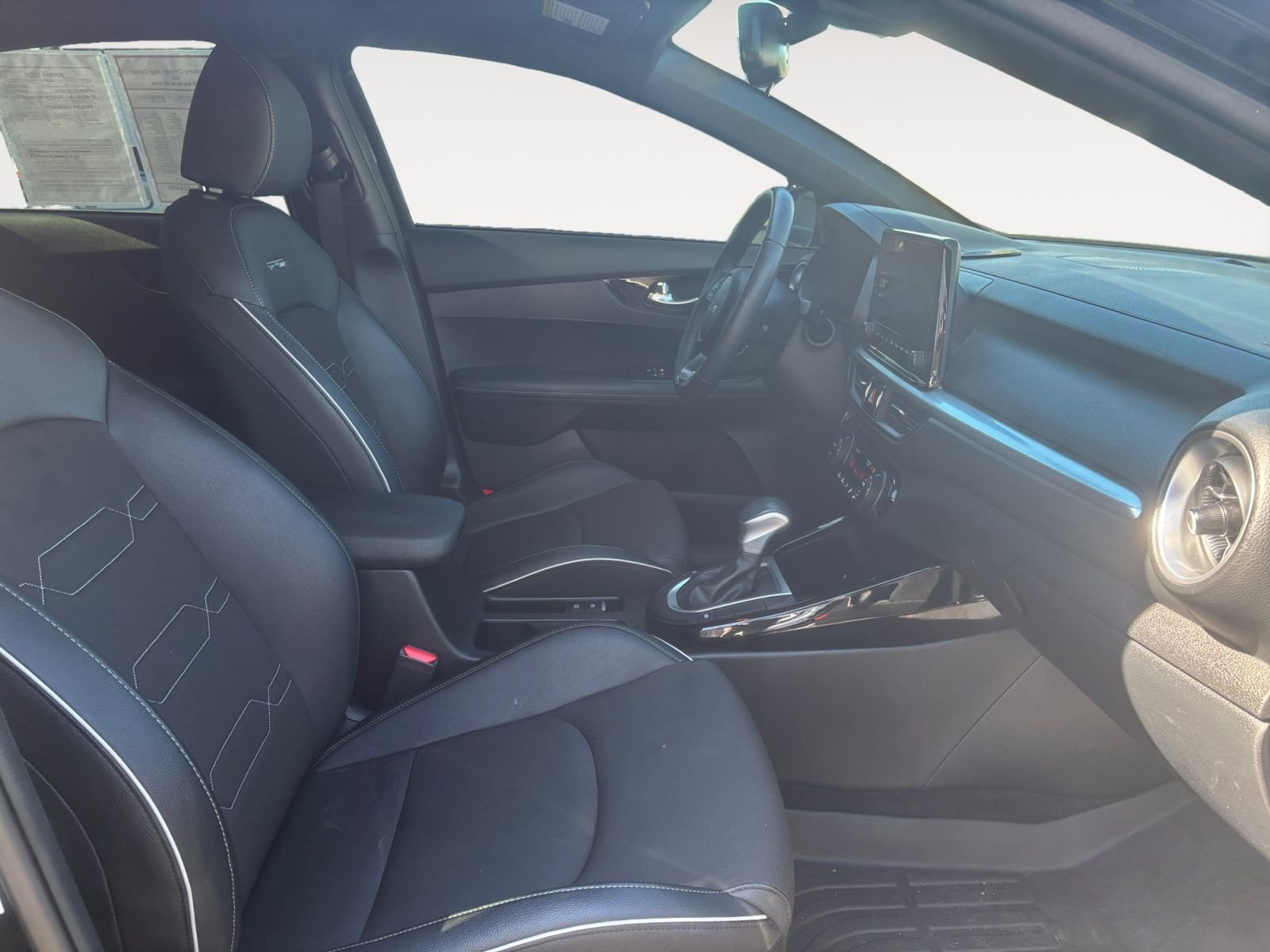 Used 2024 Kia Forte GT-Line image 15