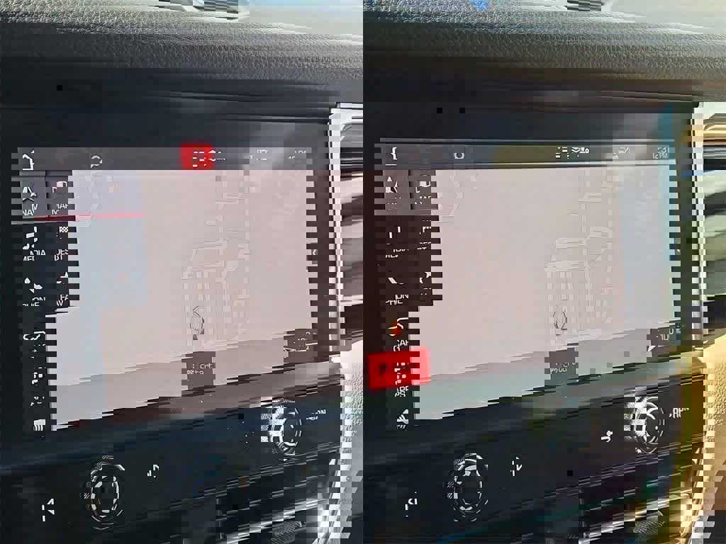 Certified 2024 Porsche Macan S image 20