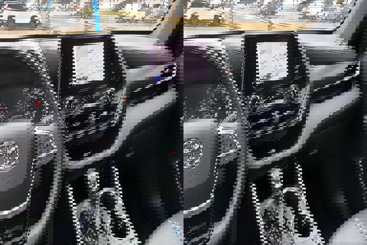 Used 2023 Toyota Highlander XSE image 7