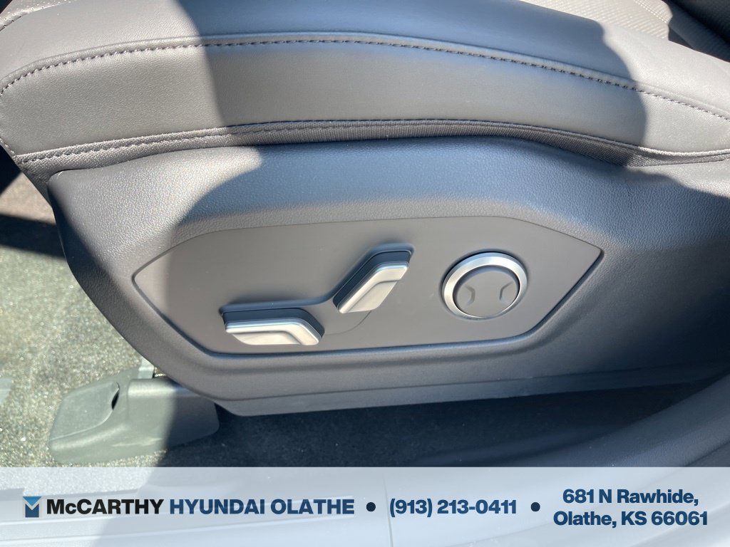Used 2026 Hyundai Santa Fe SEL FWD image 21