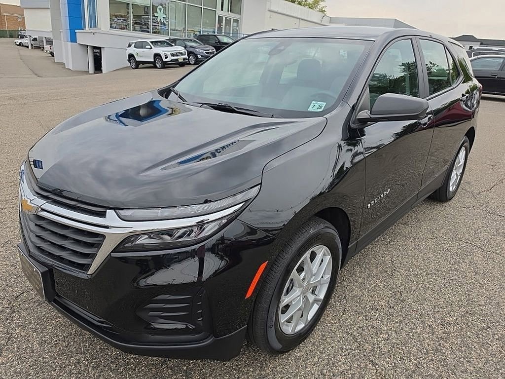 Used 2023 Chevrolet Equinox LS FWD image 7