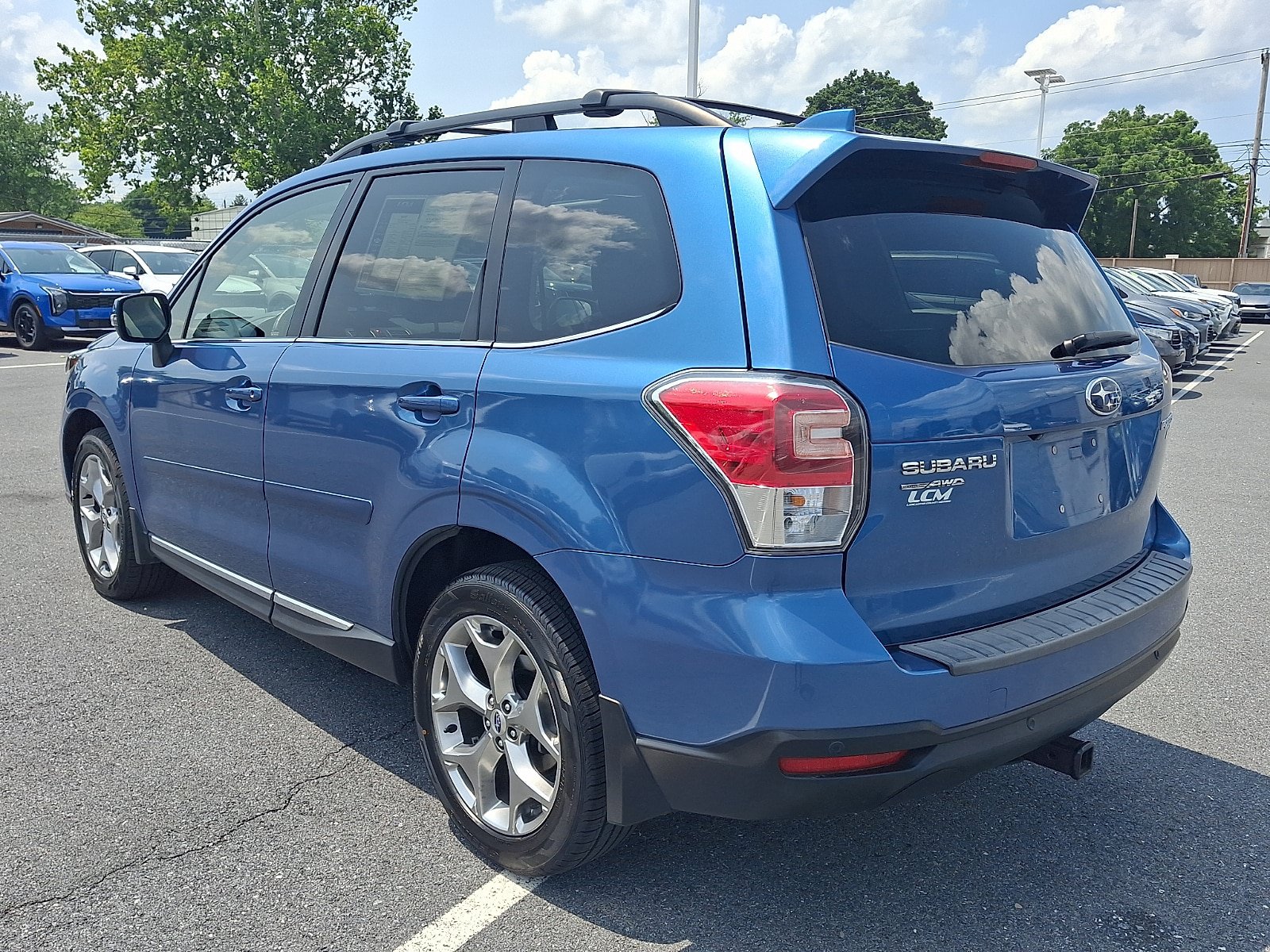 Used 2017 Subaru Forester 2.5i Touring AWD/4WD image 6