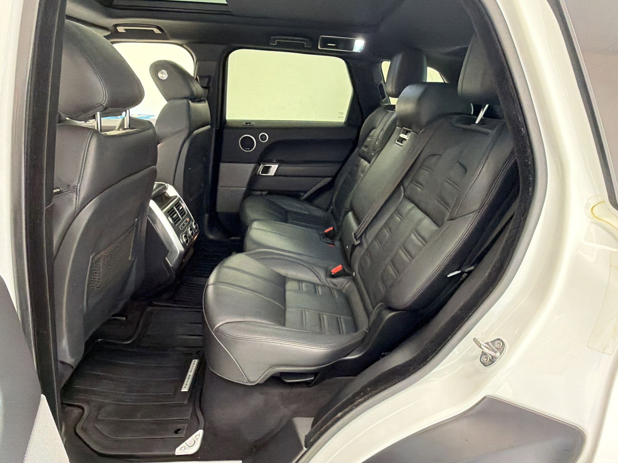 Used 2017 Land Rover Range Rover Sport HSE Dynamic AWD/4WD image 15