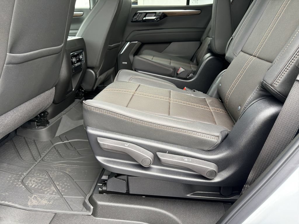 New 2026 Chevrolet Tahoe High Country AWD/4WD image 18