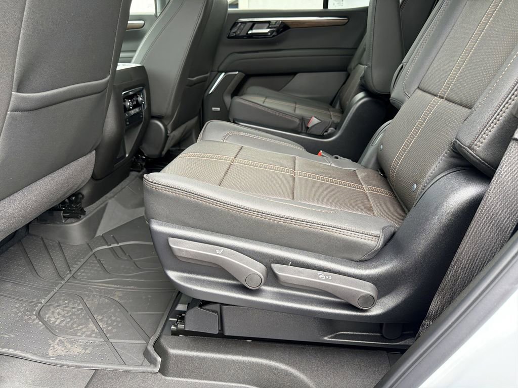 New 2026 Chevrolet Tahoe High Country AWD/4WD image 18