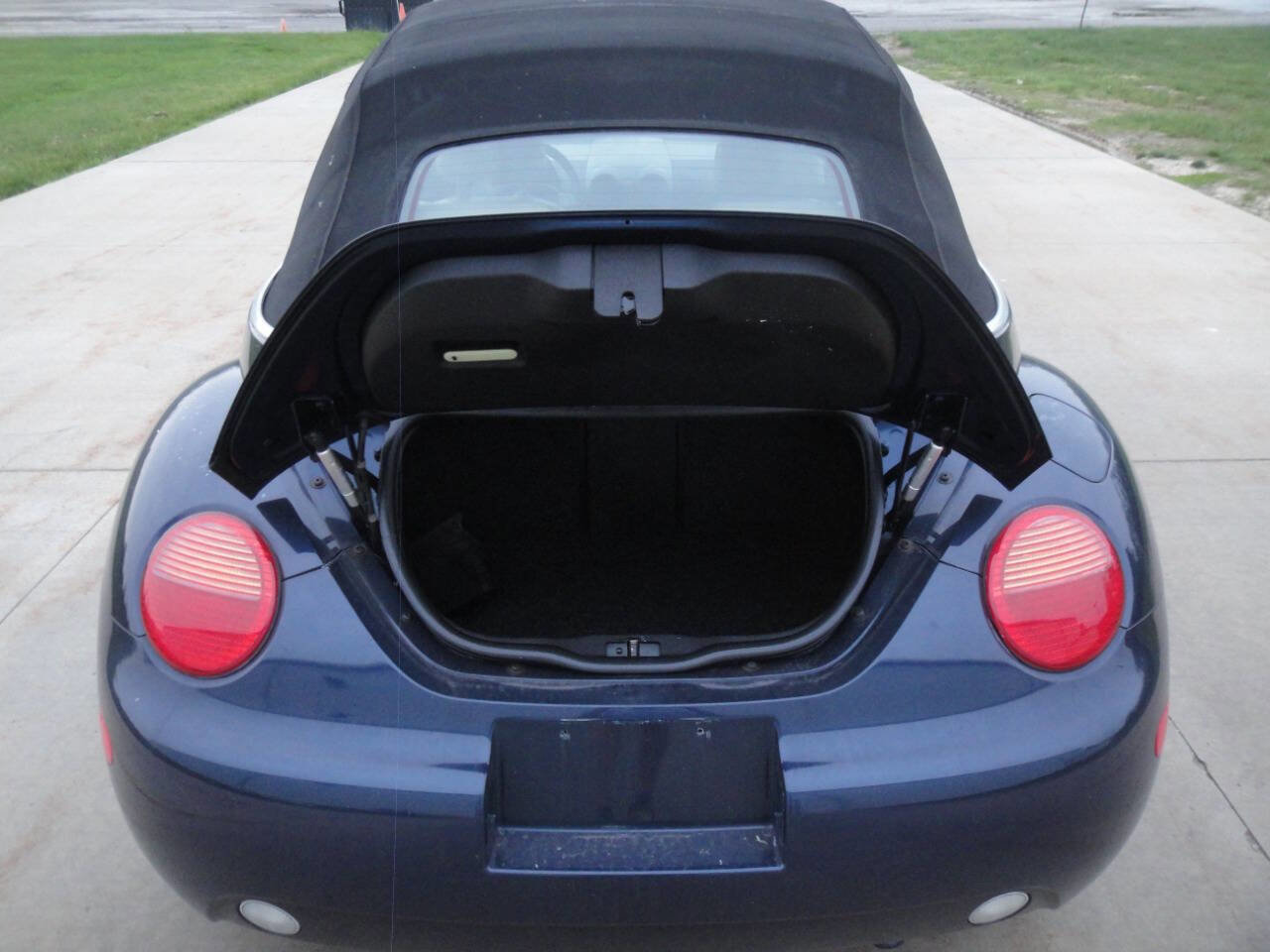 Used 2004 Volkswagen Beetle GLS FWD image 20