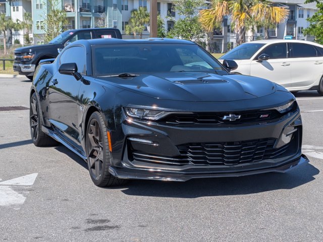 Used 2020 Chevrolet Camaro SS image 3