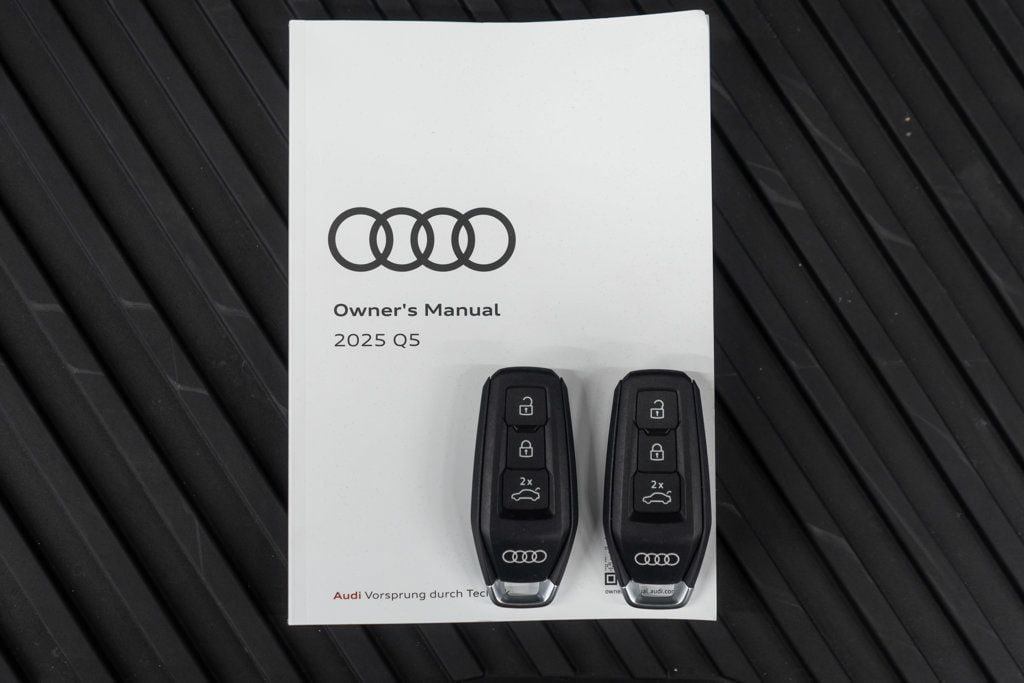 Used 2025 Audi Q5 Premium AWD/4WD image 53