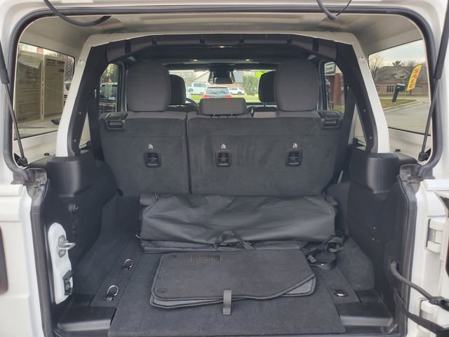 Used 2025 Jeep Wrangler Unlimited Sahara image 9