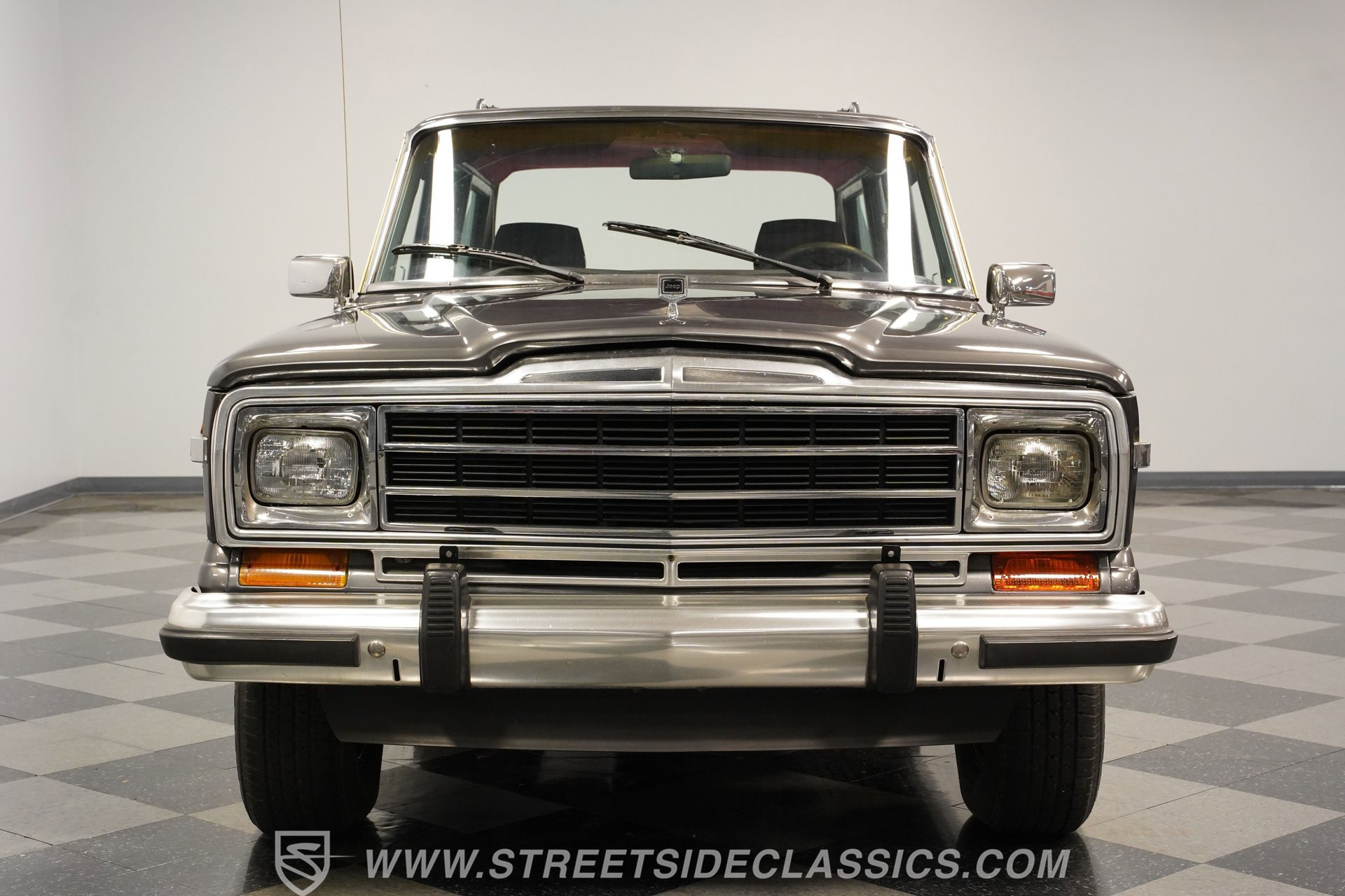 Used 1988 Jeep Grand Wagoneer image 17
