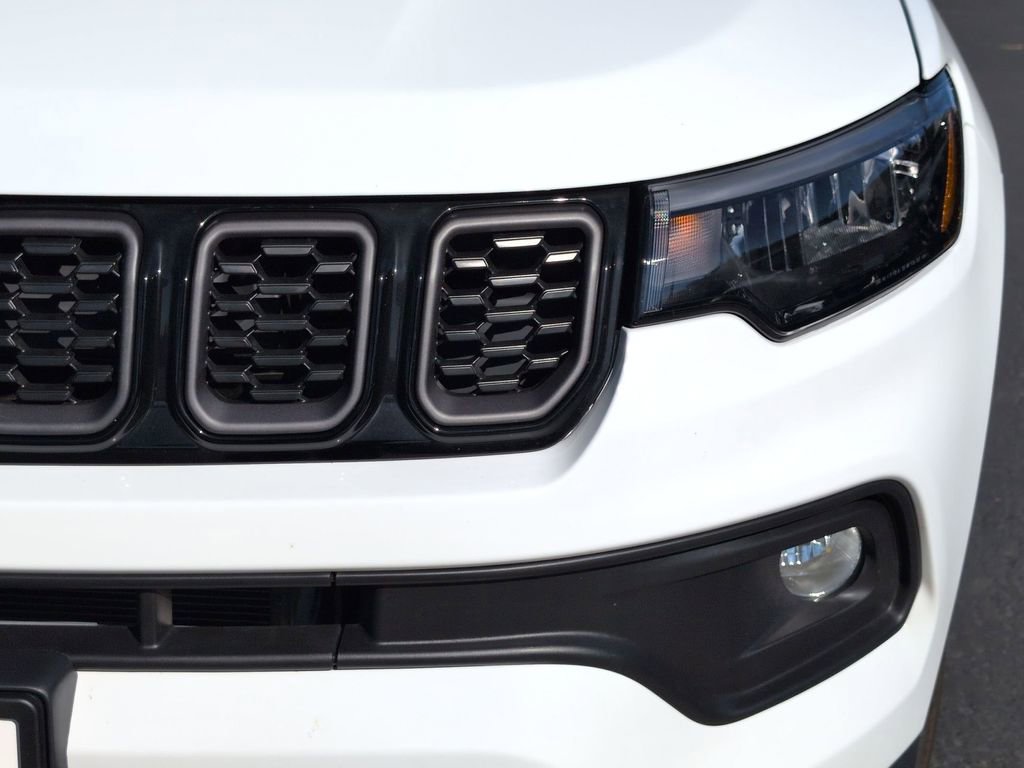 New 2026 Jeep Compass Latitude image 10