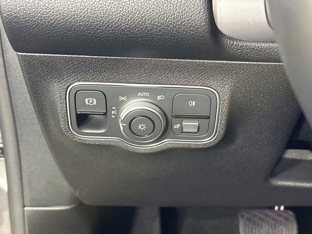 Used 2023 Mercedes-Benz EQB 250+ image 18