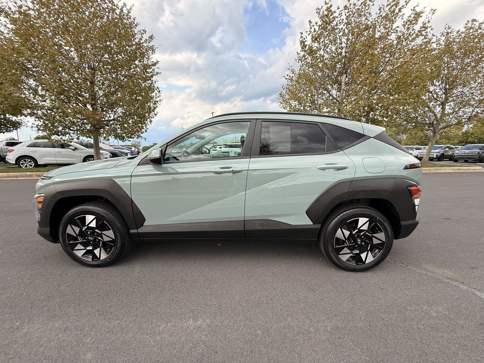 Used 2024 Hyundai Kona SEL AWD/4WD image 8