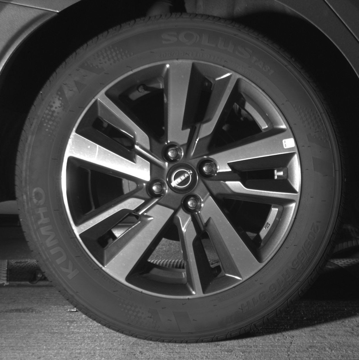 Used 2025 Nissan Versa SV image 15