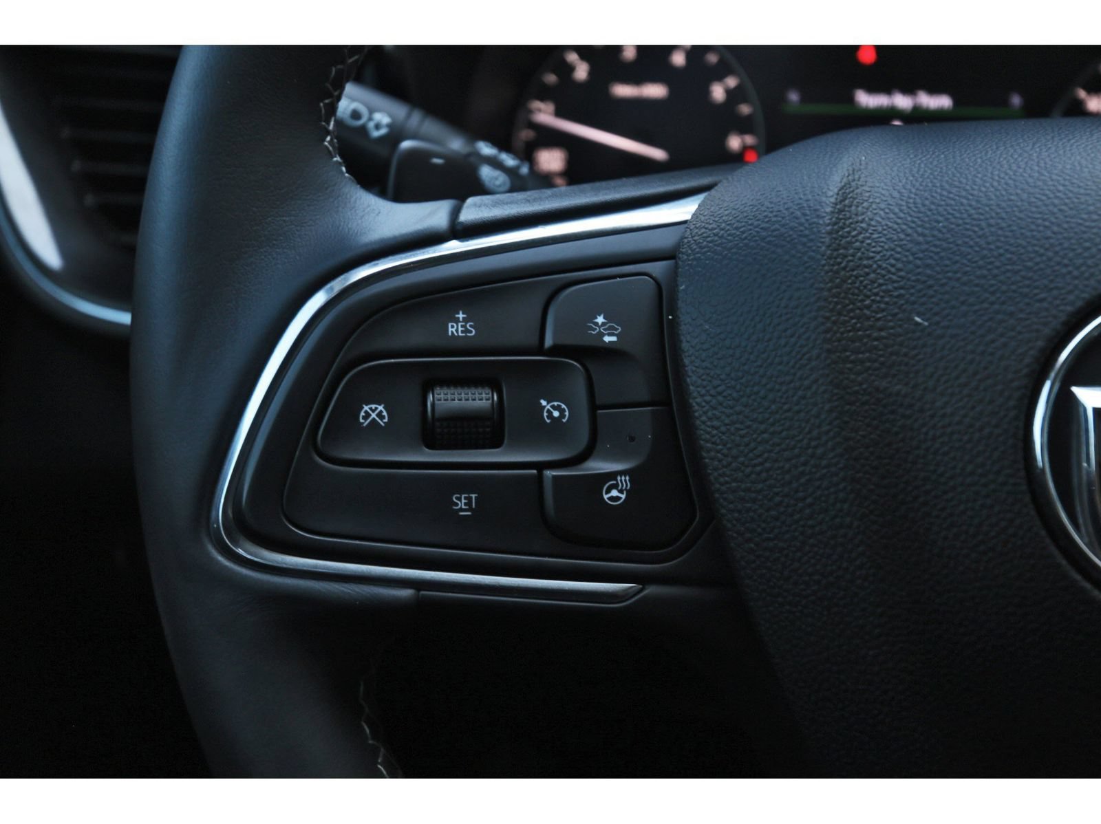 Used 2023 Buick Envision Preferred FWD image 18