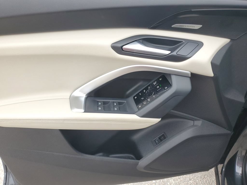Certified 2025 Audi Q5 Premium w/ Premium Plus AWD/4WD image 25
