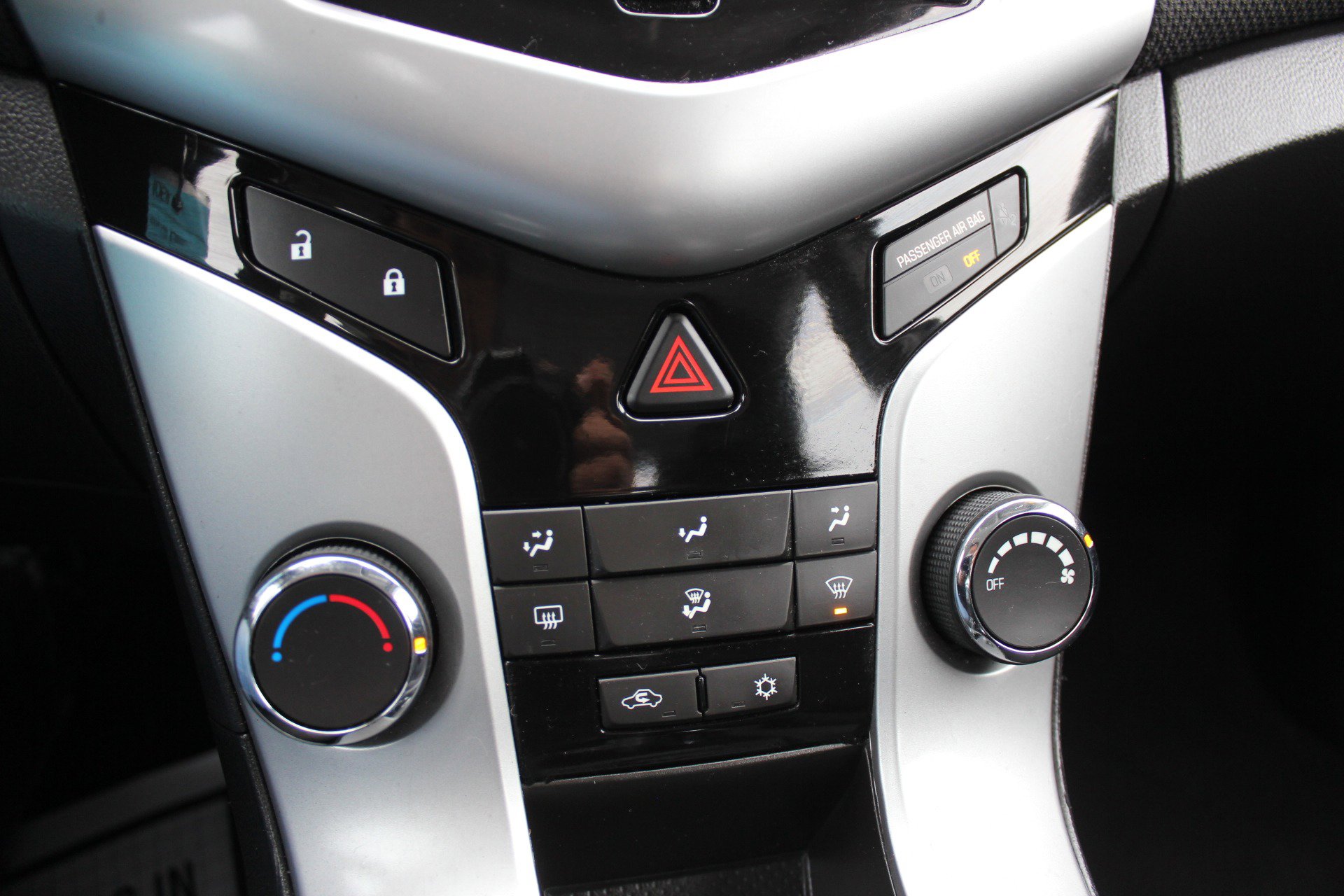 Used 2014 Chevrolet Cruze LT image 26
