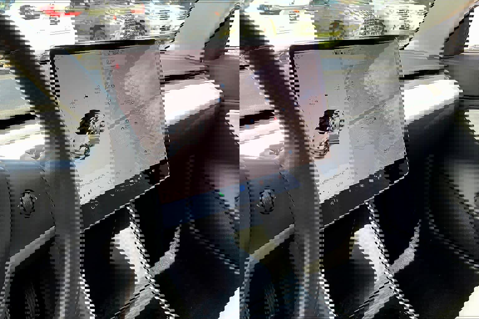 Used 2019 Tesla Model 3 Standard Range Plus image 5