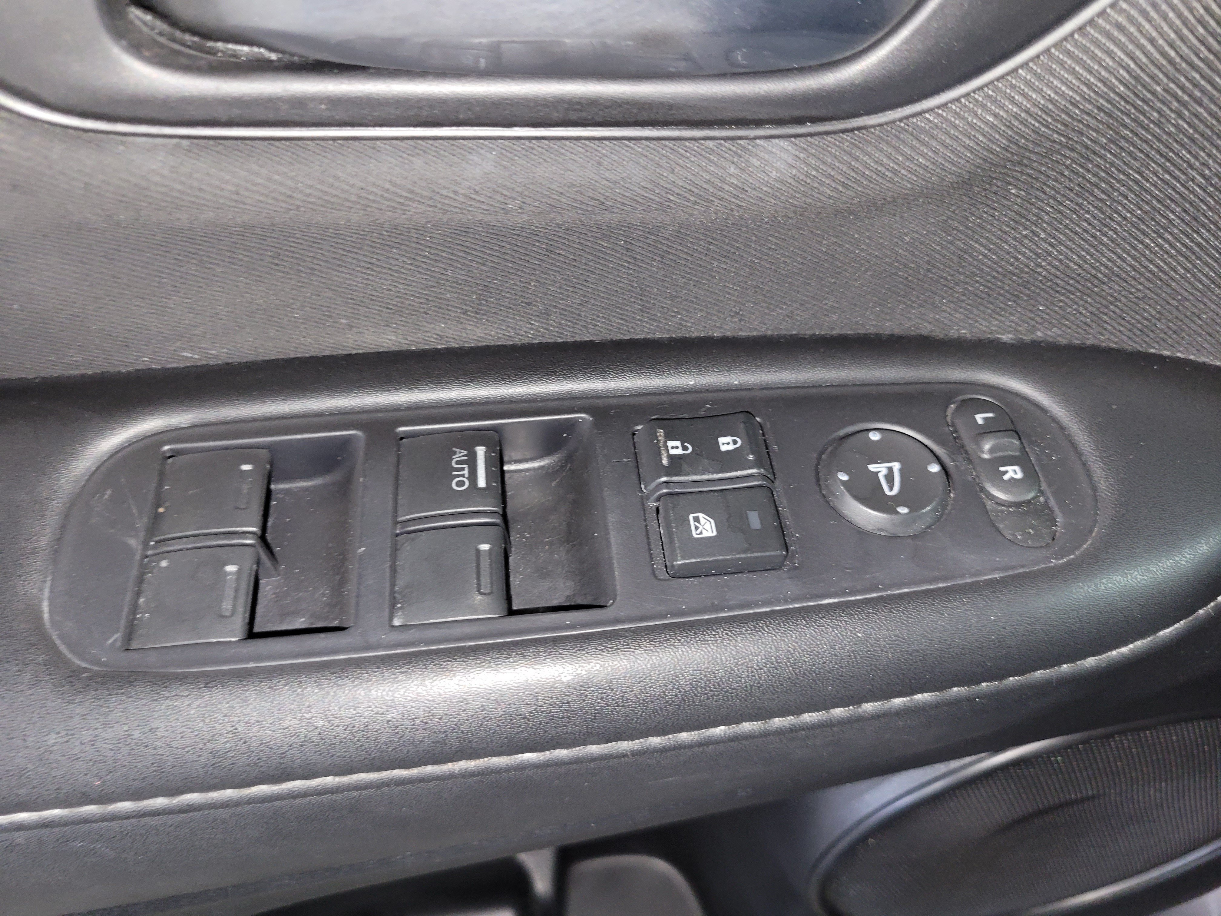 Used 2020 Honda HR-V LX image 20