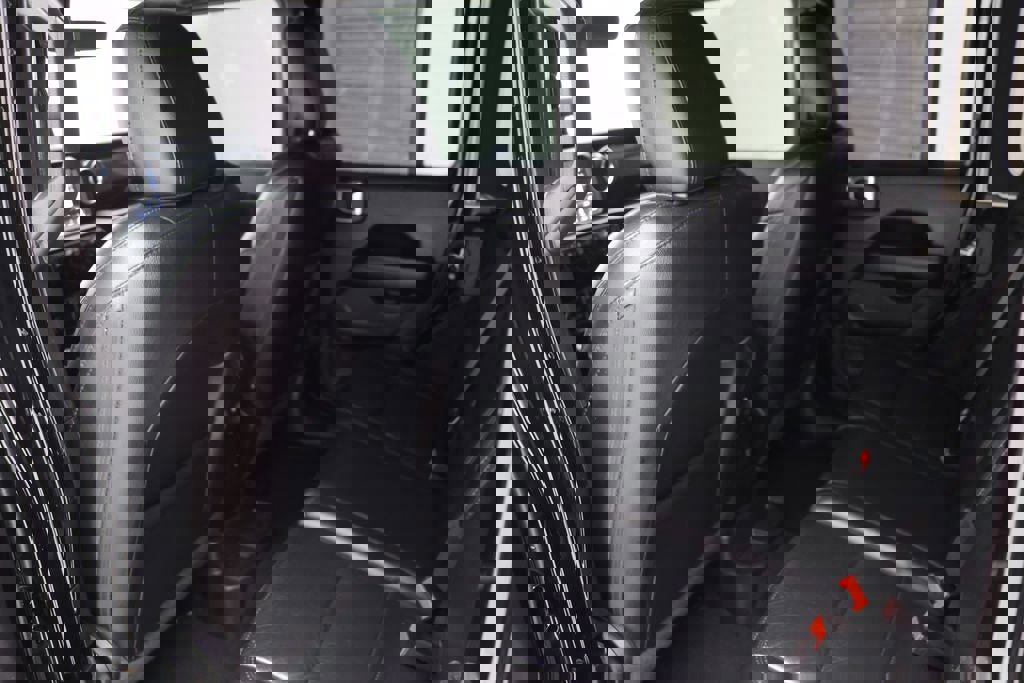 Used 2022 Jeep Wrangler Unlimited Sahara image 10