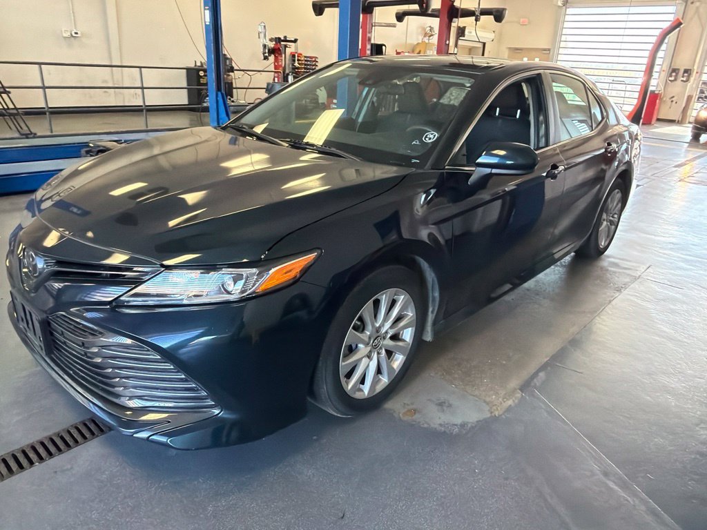 Used 2019 Toyota Camry LE FWD image 6
