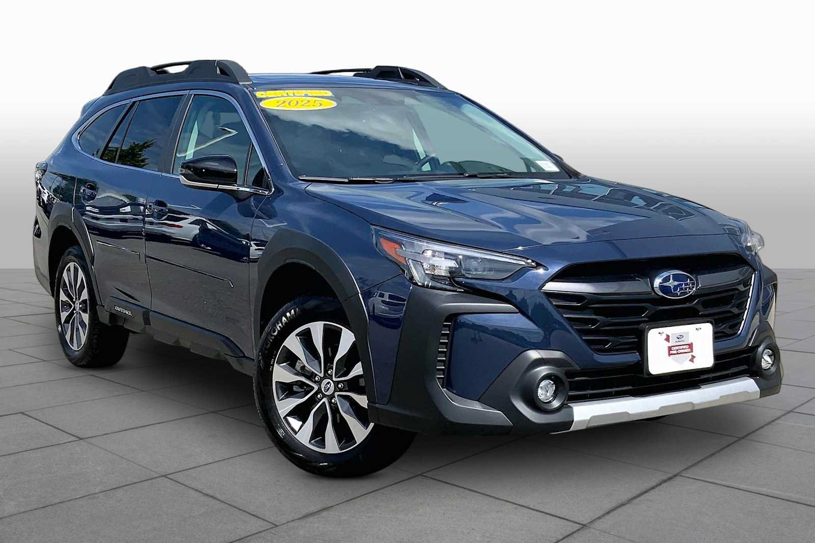 Certified 2025 Subaru Outback Limited AWD/4WD image 3