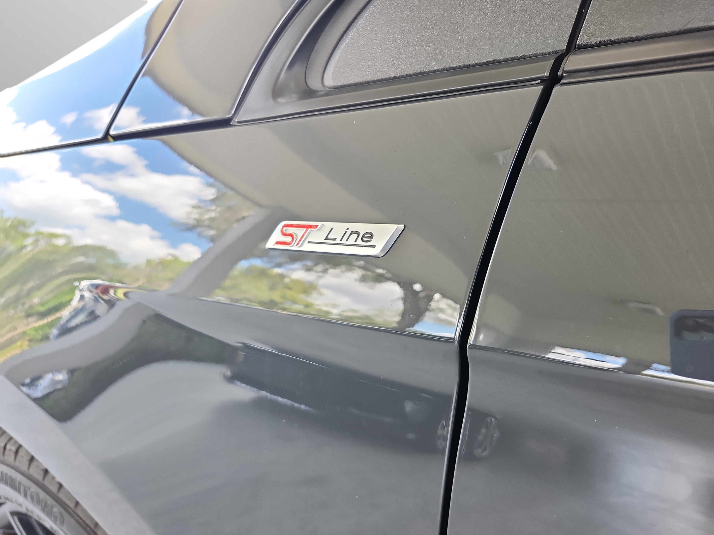 Certified 2021 Ford Edge ST-Line FWD image 31