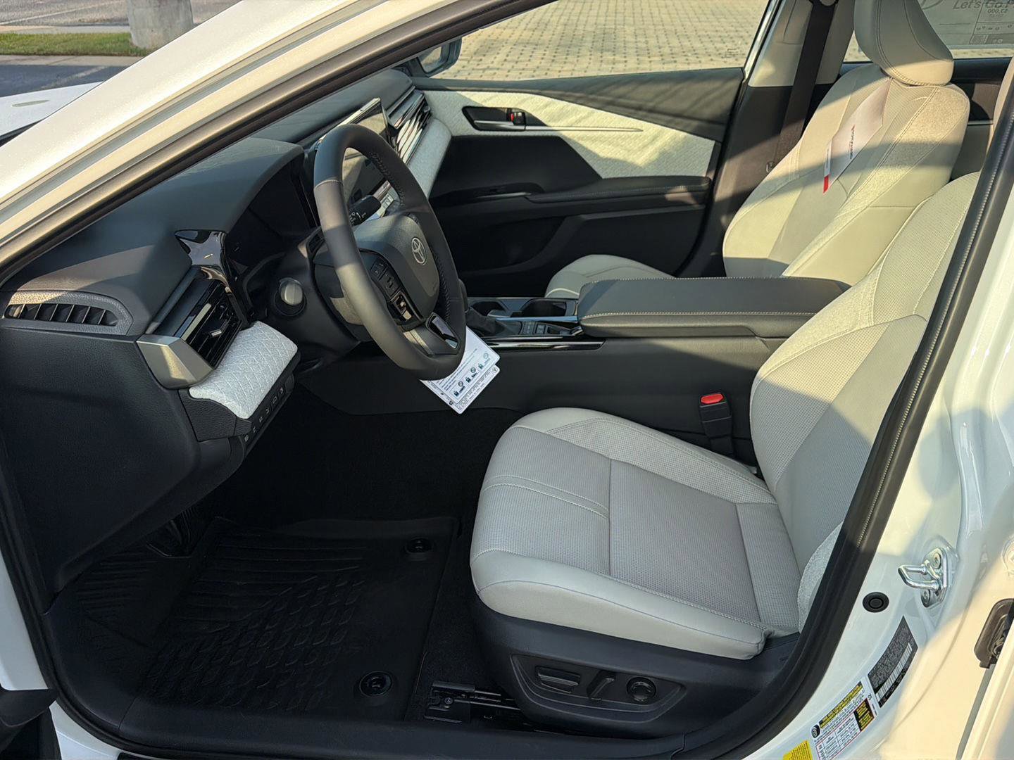 New 2026 Toyota Camry XLE AWD/4WD image 10