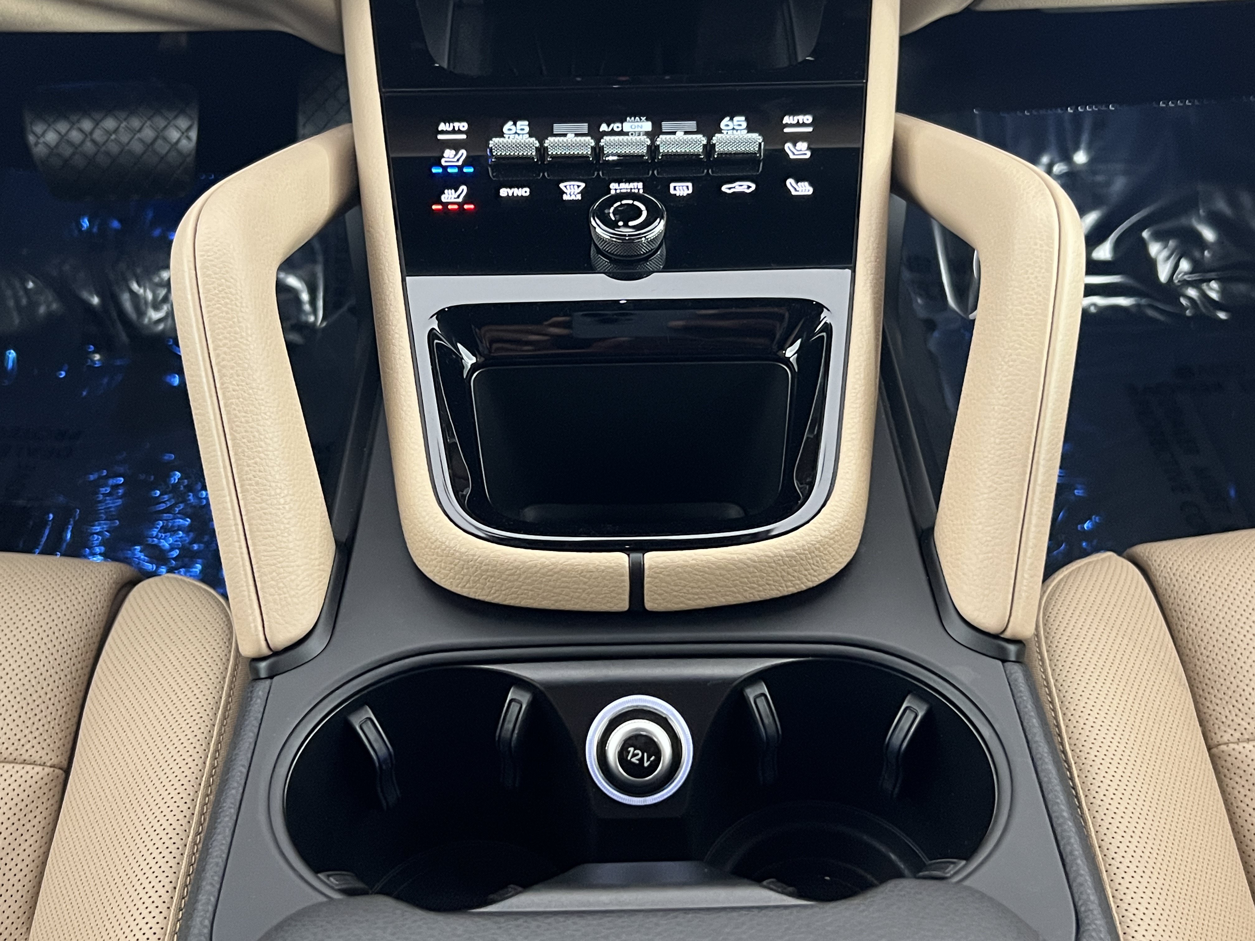 Certified 2026 Porsche Cayenne AWD/4WD image 20
