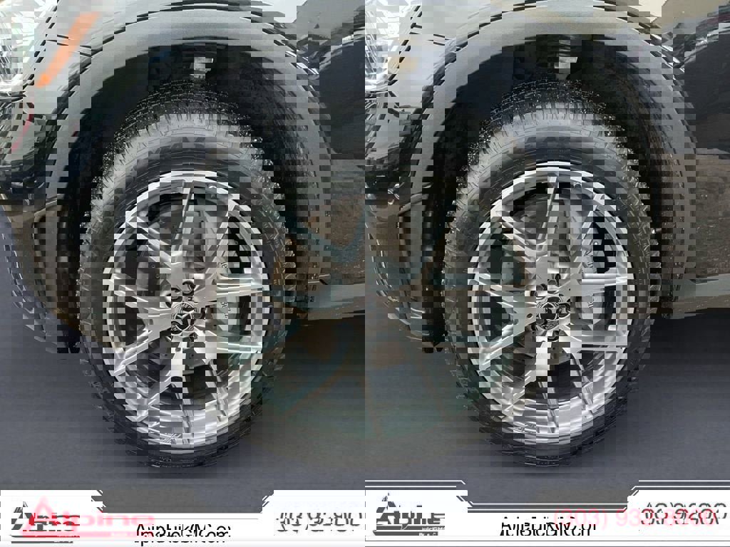 Used 2022 Mercedes-Benz GLC 300 4MATIC image 12