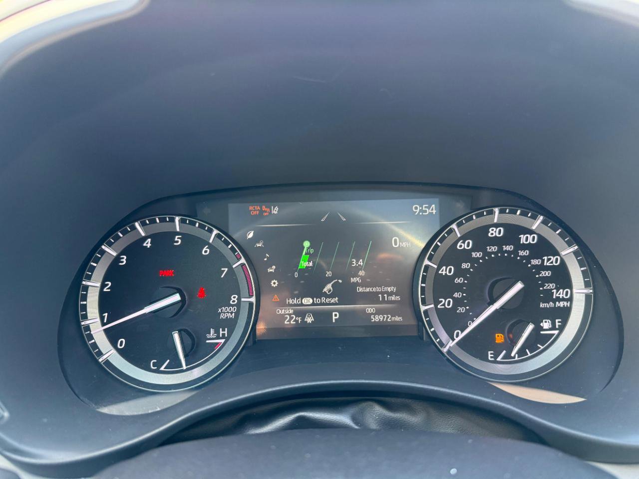 Used 2020 Toyota Highlander XLE FWD image 39