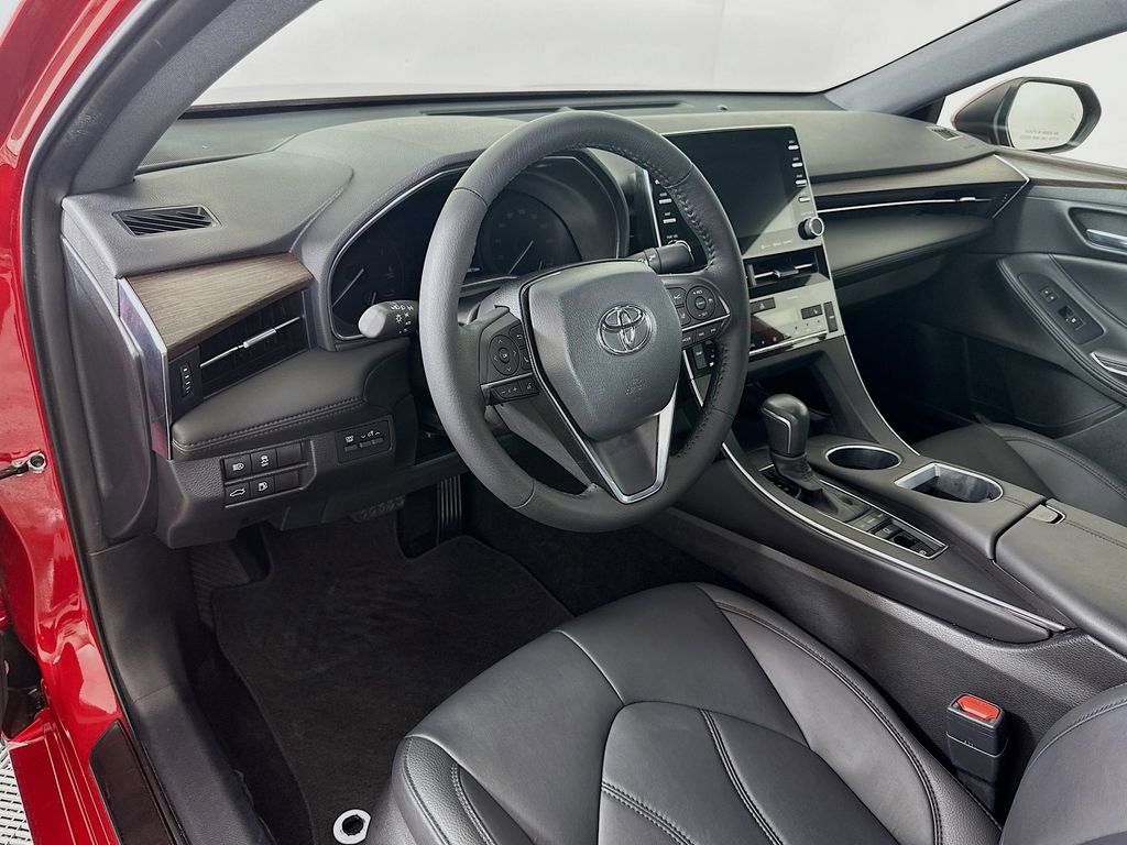 Used 2022 Toyota Avalon XLE image 9