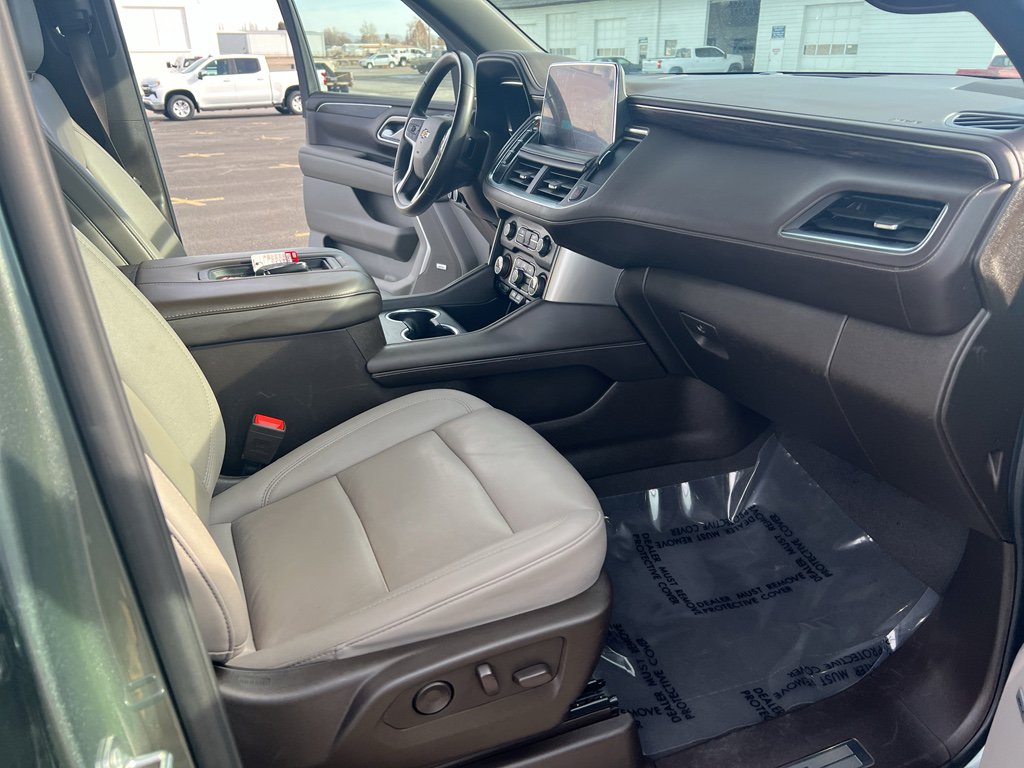Used 2024 Chevrolet Suburban LT image 20