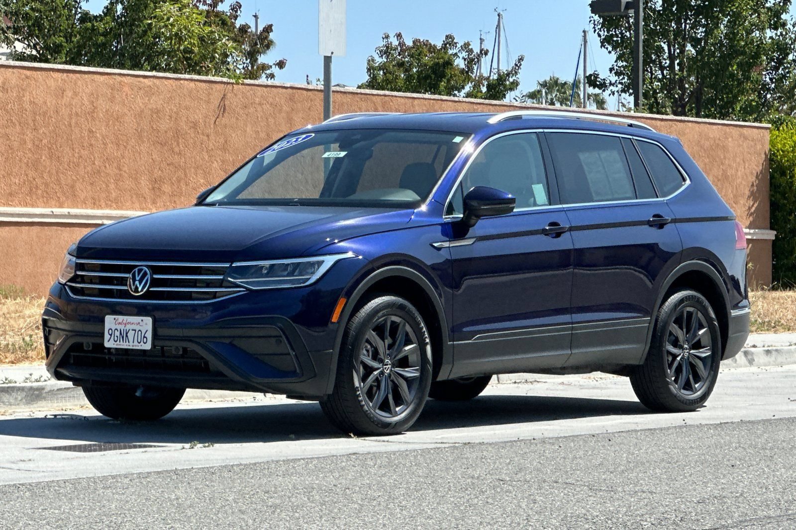 Used 2023 Volkswagen Tiguan SE FWD image 8