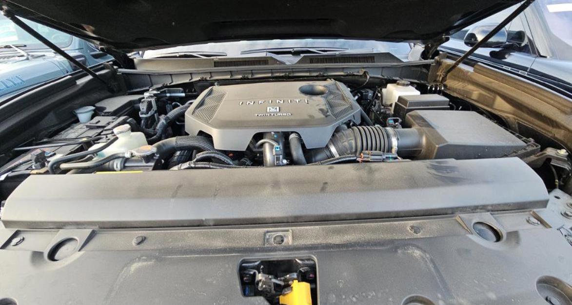 Certified 2025 INFINITI QX80 Luxe image 6