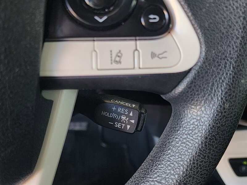 Used 2017 Toyota Prius Two FWD image 31