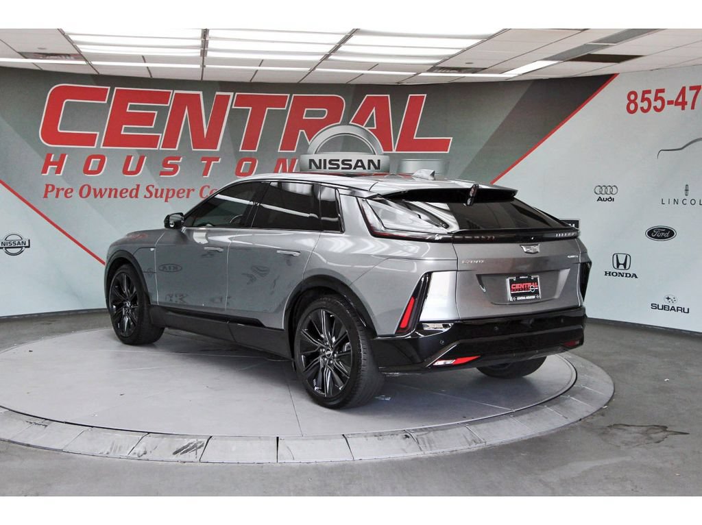 Used 2024 Cadillac Lyriq Sport w/ LPO, Floor Liner Package AWD/4WD image 3