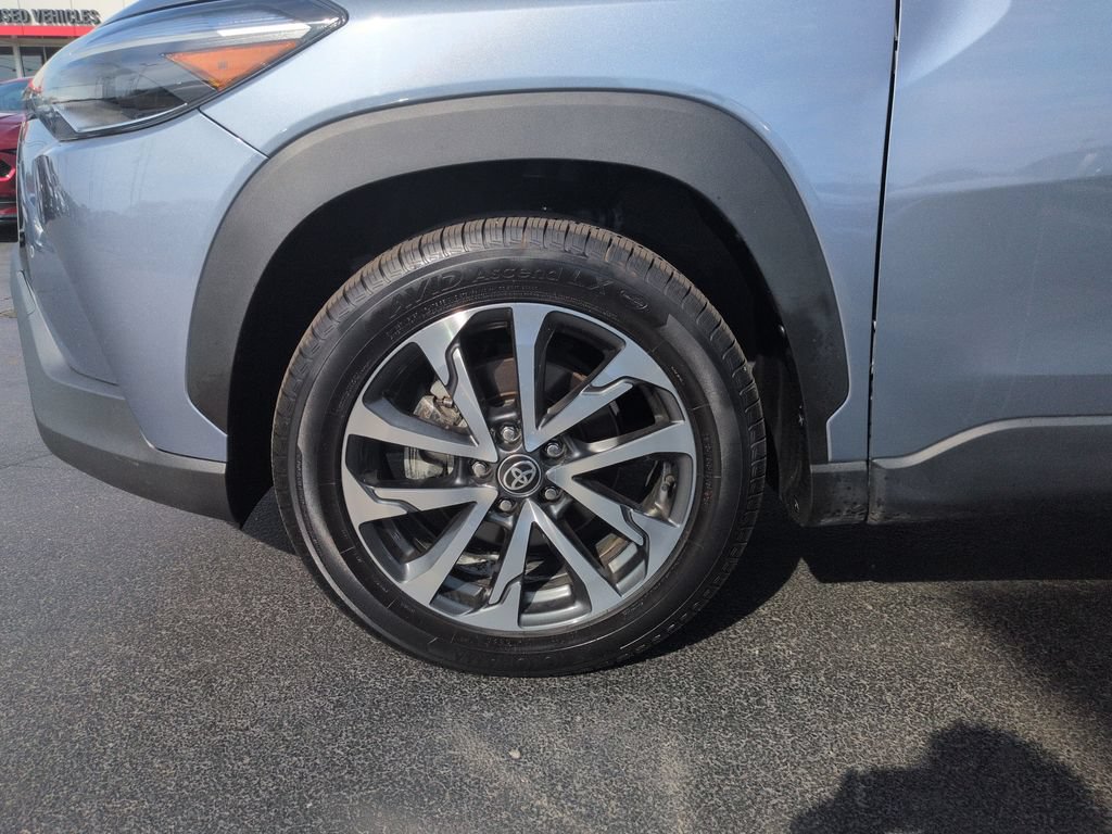 Certified 2024 Toyota Corolla Cross XLE FWD image 27