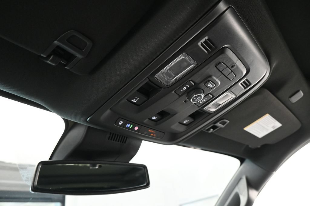 Used 2024 Chevrolet Tahoe RST w/ Luxury Package RWD image 31