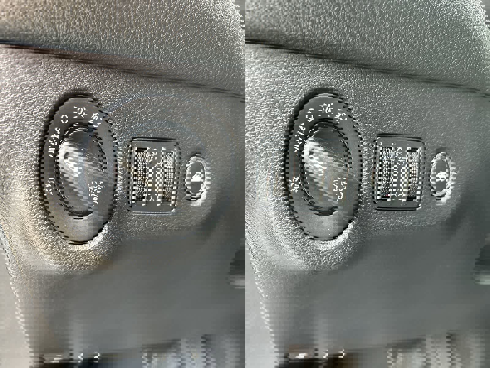 Used 2016 Dodge Challenger R/T w/ Sound Group image 10