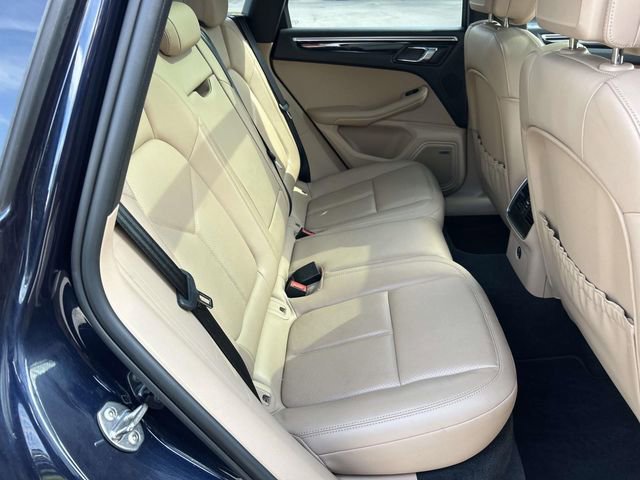 Used 2021 Porsche Macan image 27
