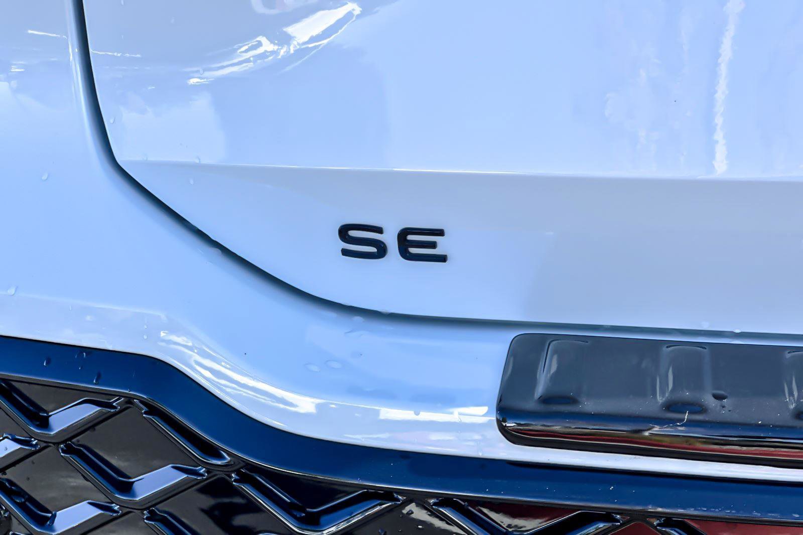 New 2026 Volkswagen Tiguan SE R-Line image 25