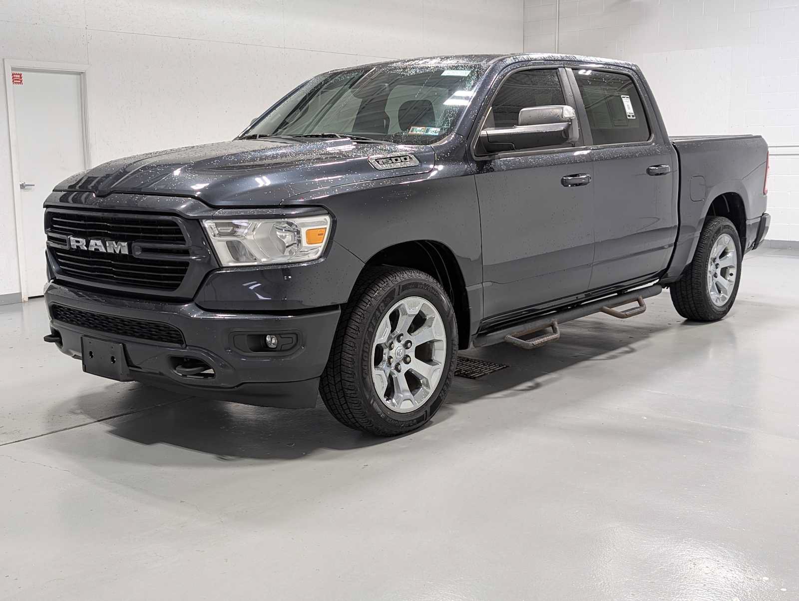 Used 2019 RAM 1500 Big Horn AWD/4WD image 1